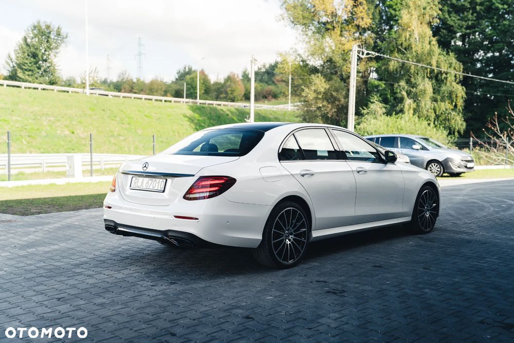Mercedes-Benz Klasa E 220 d 4-Matic 9G-TRONIC - 6
