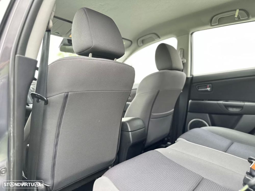 Mazda 3 Hatchback MZ-CD 1.6 Exclusive - 11