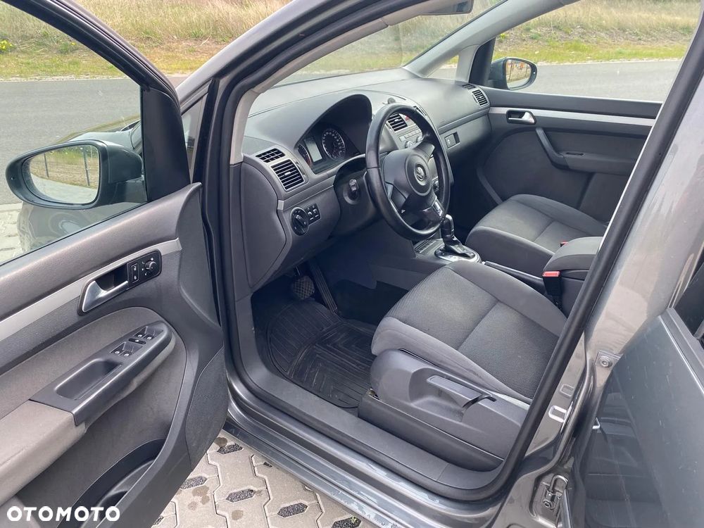 Volkswagen Touran 1.6 TDI DPF DSG Cross - 12