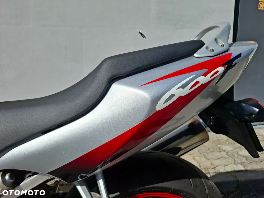 Honda CBR - 33
