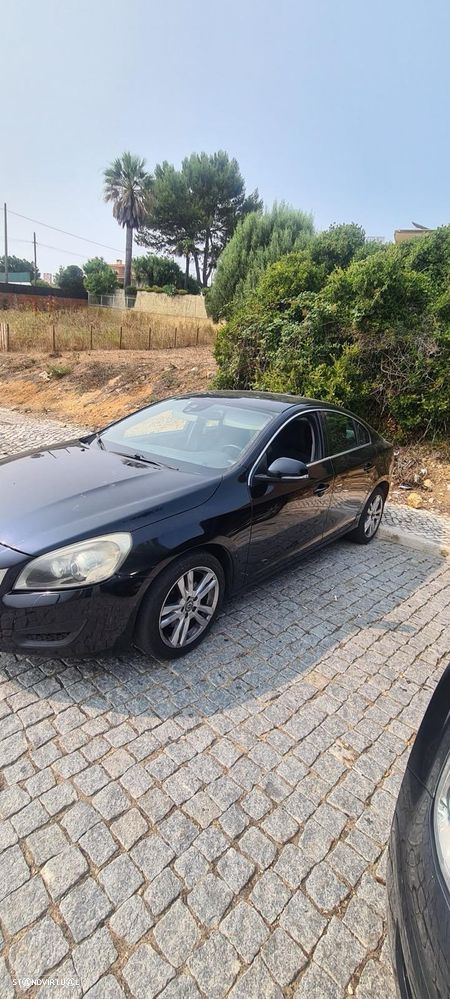 Volvo S60 2.0 D3 Momentum - 3