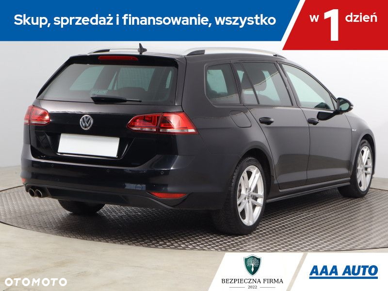 Volkswagen Golf - 6
