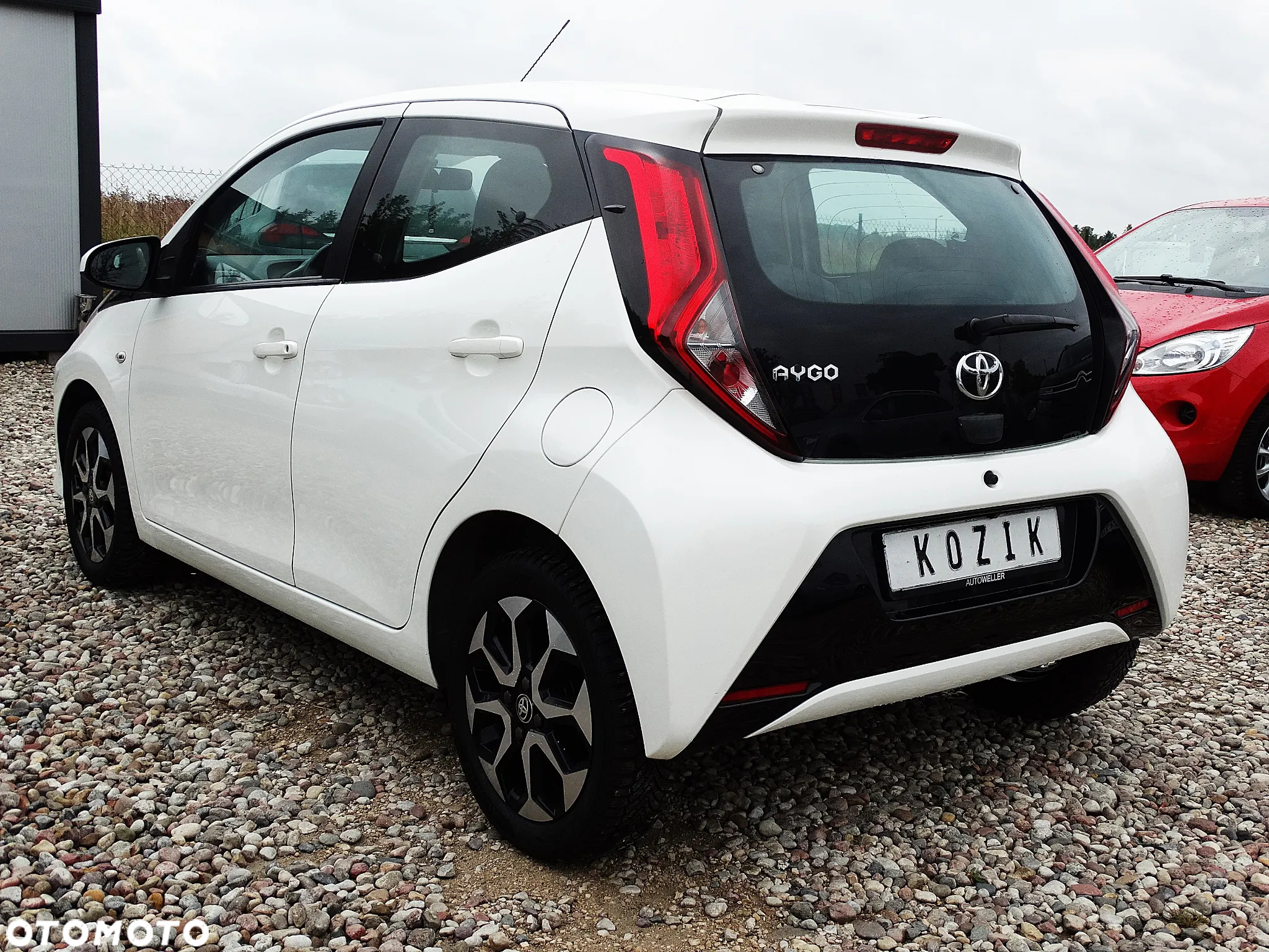 Toyota Aygo X 1.0 VVT-i Executive - 12