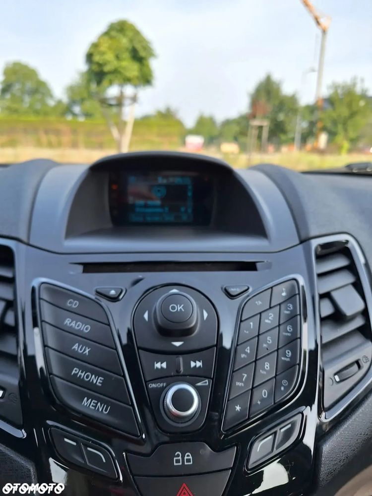 Ford Fiesta 1.0 EcoBoost Titanium - 6