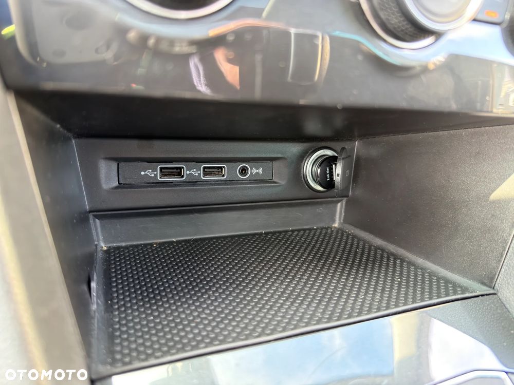 Volkswagen Tiguan - 25