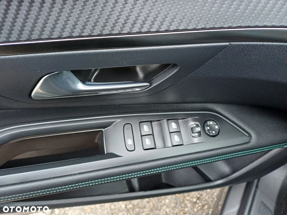 Peugeot 3008 1.2 PureTech mHEV Allure Pack S&S e-DCS6 - 15
