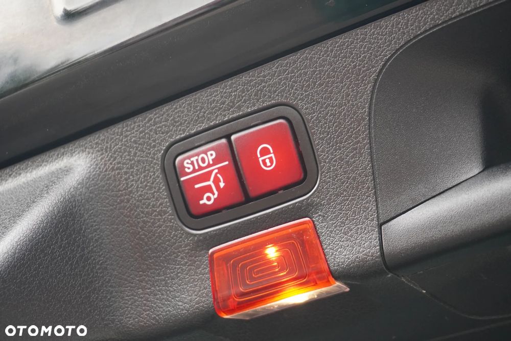 Mercedes-Benz CLA 180 7G-DCT Edition Progressive Line - 18