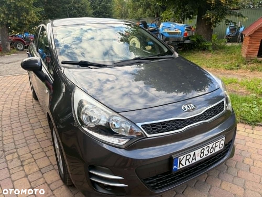 Kia Rio 1.2 L - 5