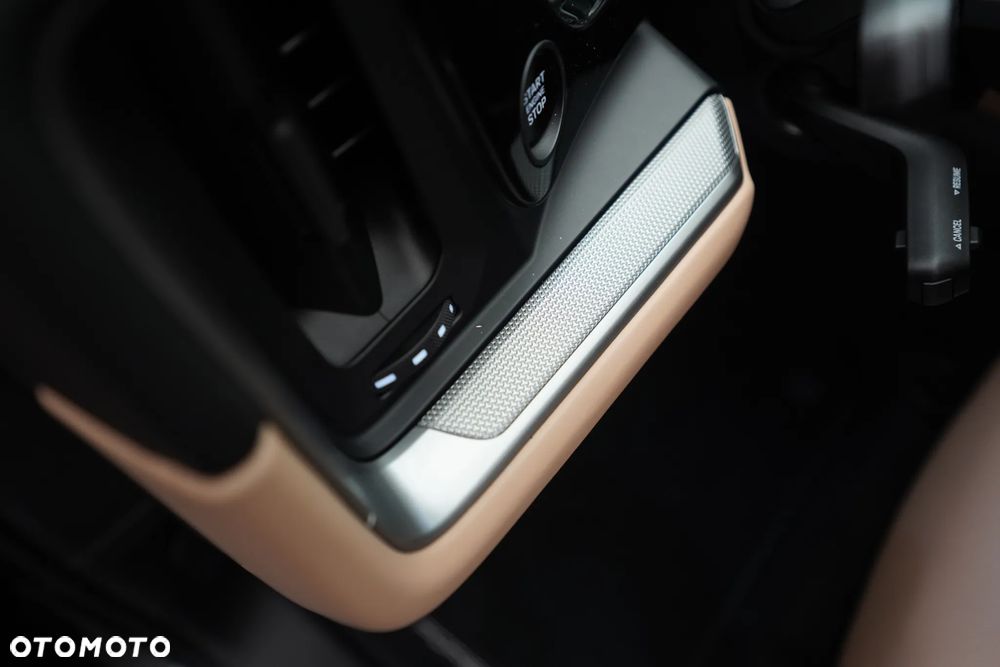 Porsche Cayenne Coupe S E-Hybrid PHEV Black Edition - 24