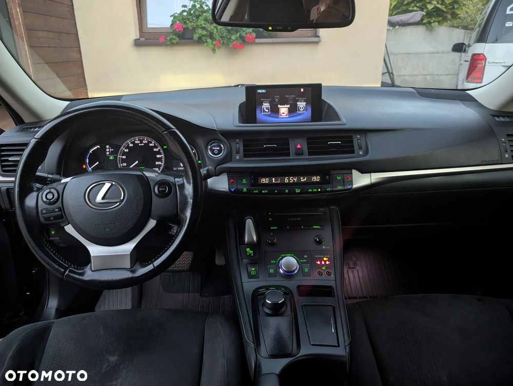 Lexus Ct 200H 2015 photo 5