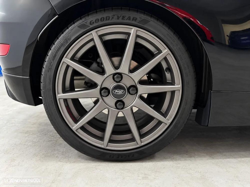 Ford Fiesta 1.6 EcoBoost ST - 30