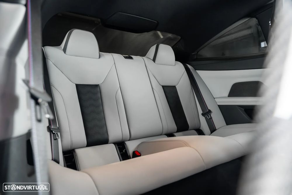 BMW M4 Competition - 35