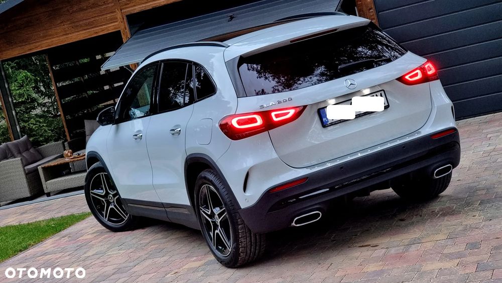 Mercedes-Benz GLA 200 AMG Line - 2