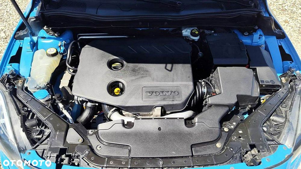 Volvo V40 - 24