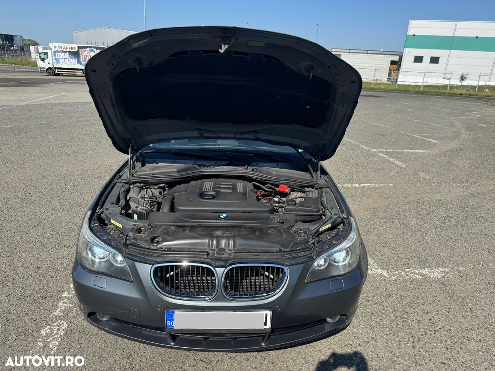 BMW Seria 5 520d Touring - 17