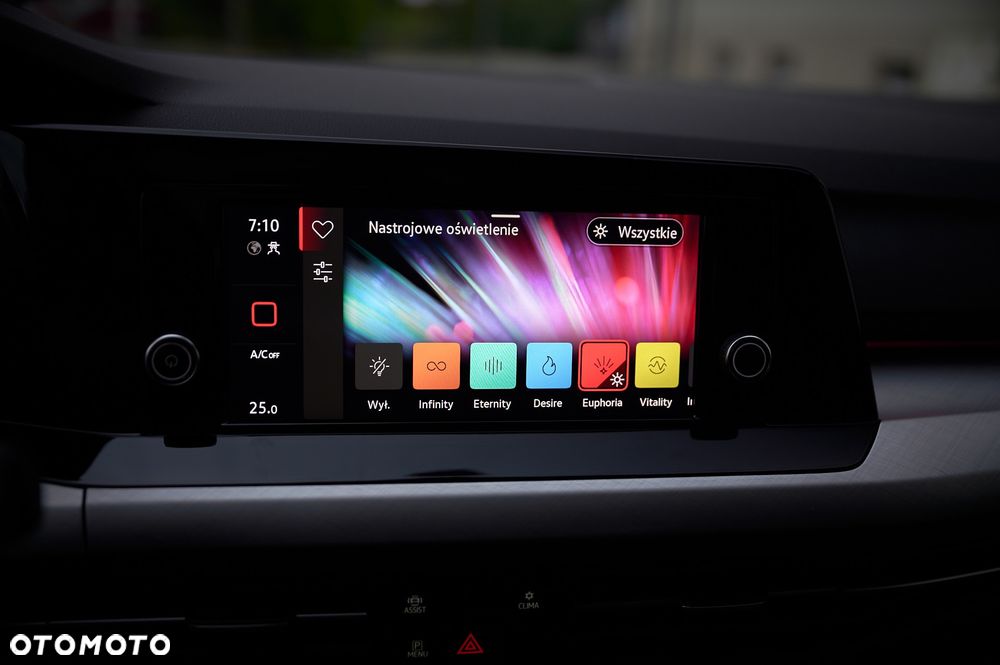 Volkswagen Golf - 38