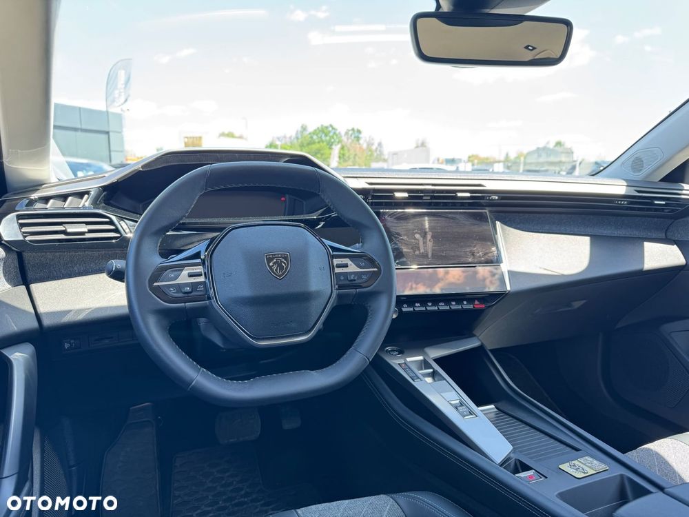 Peugeot 408 - 12