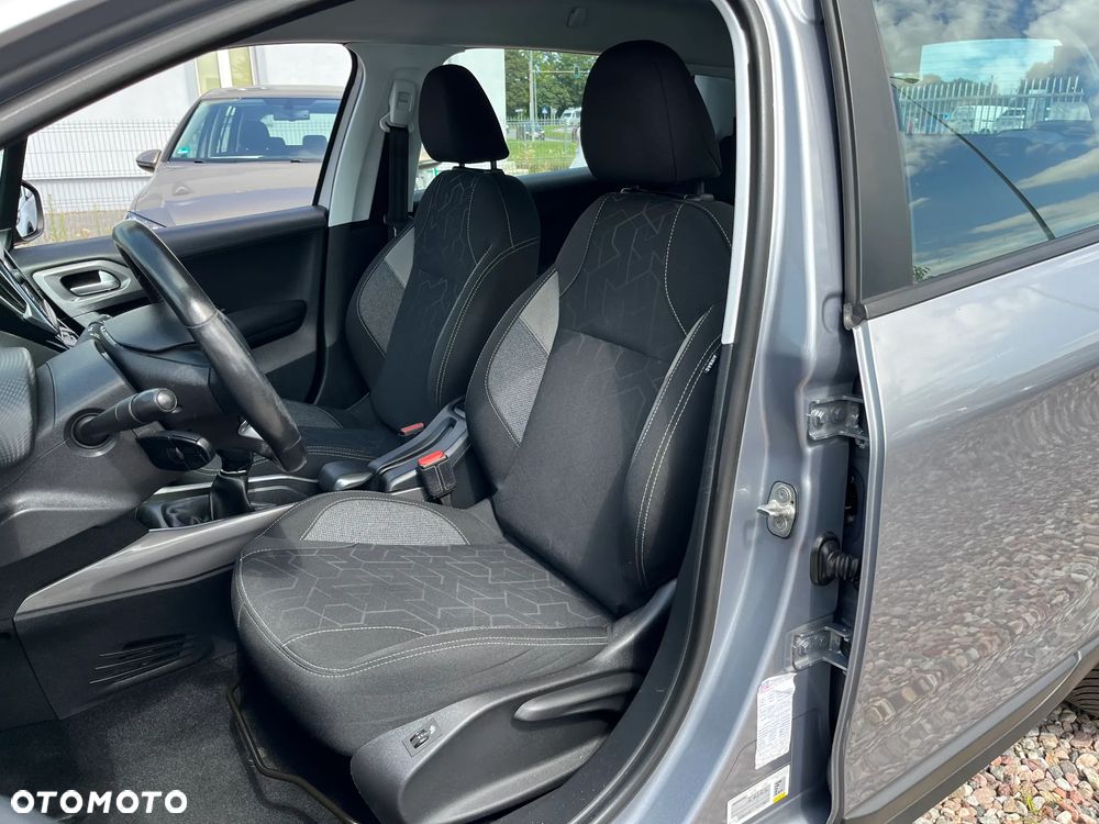 Peugeot 2008 - 18