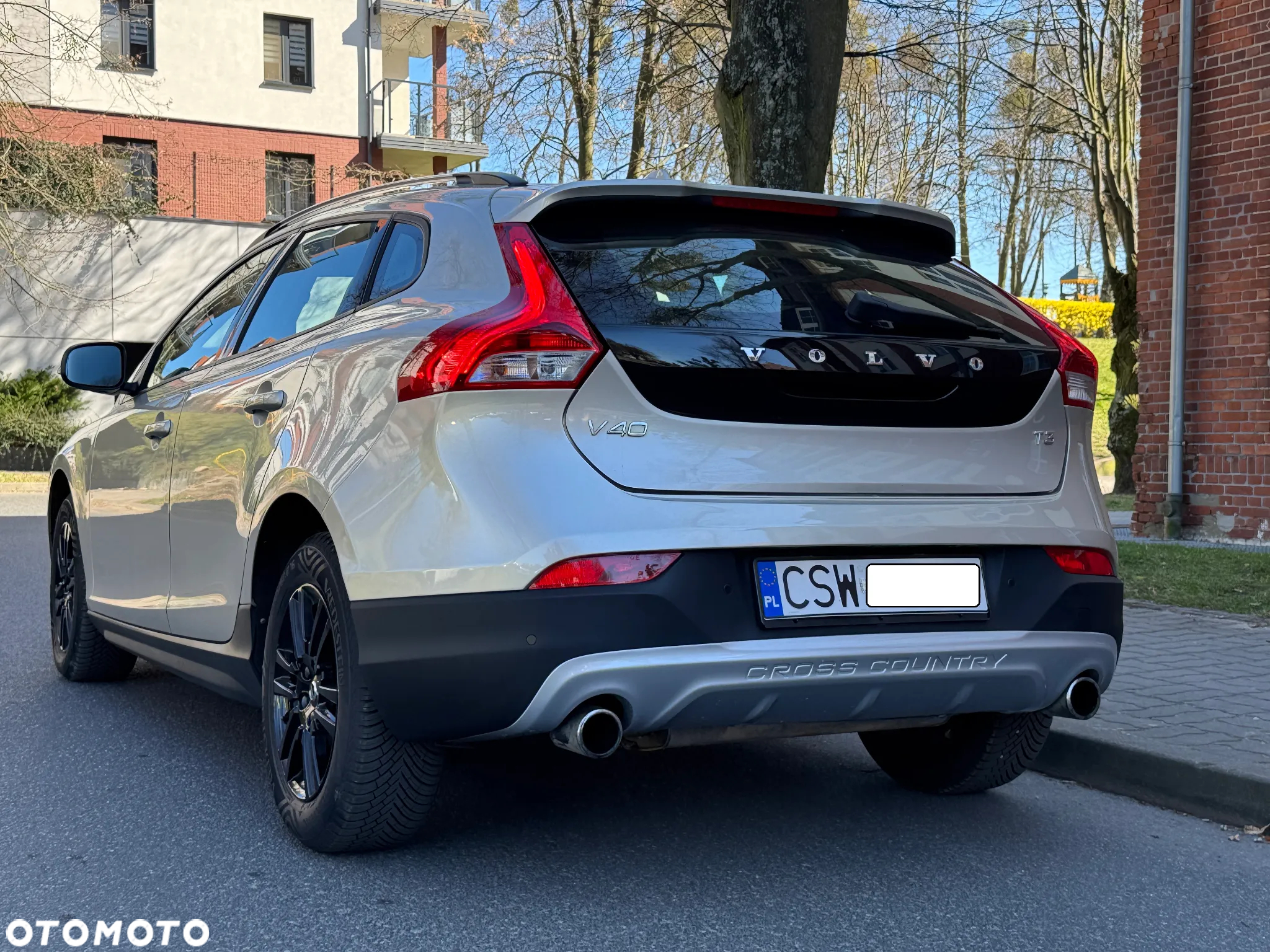 Volvo V40 Cross Country T3 Drive-E Momentum - 3
