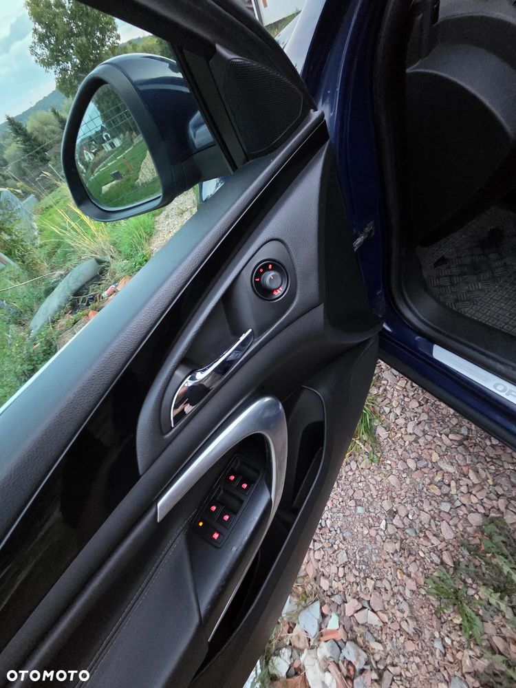 Opel Insignia - 17