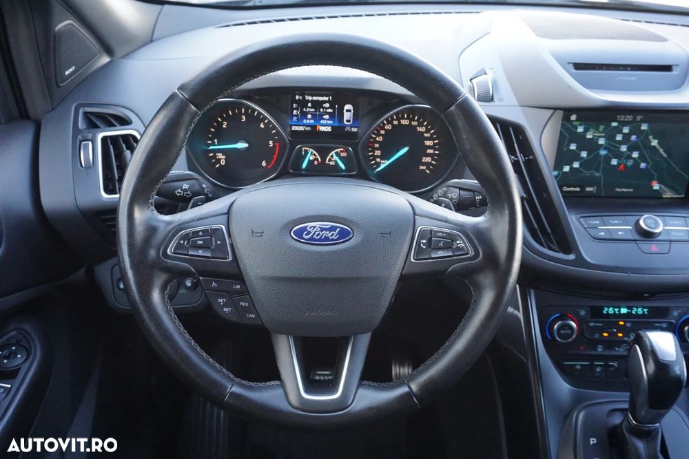 Ford Kuga 2.0 TDCi 4WD Powershift ST-Line - 17