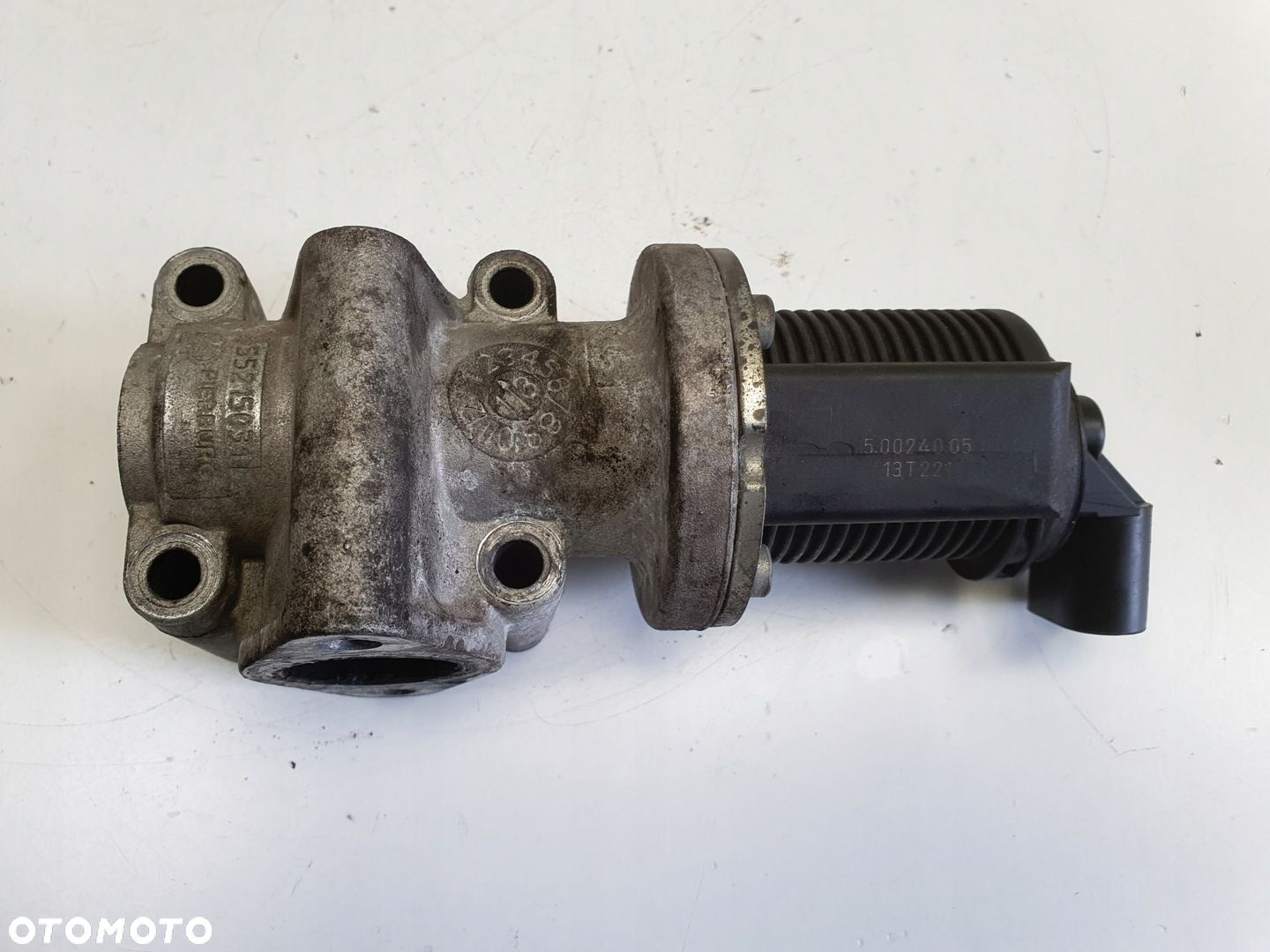 Opel Vectra C 1.9 CDTI ZAWÓR EGR 55215031 - 1