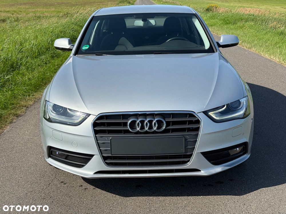 Audi A4 Limousine 1.8 TFSI multitronic Ambiente - 2