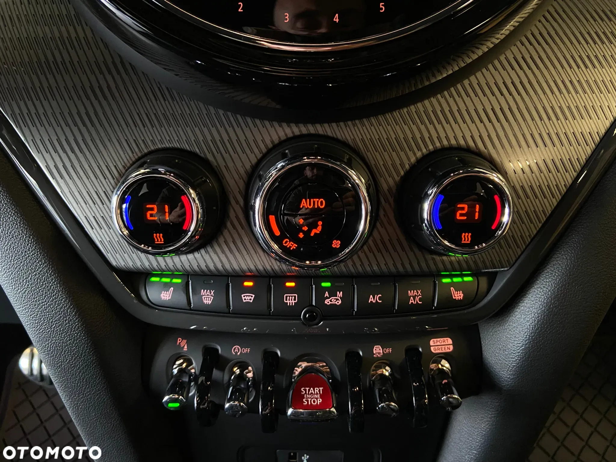 MINI John Cooper Works ALL4 sport - 21