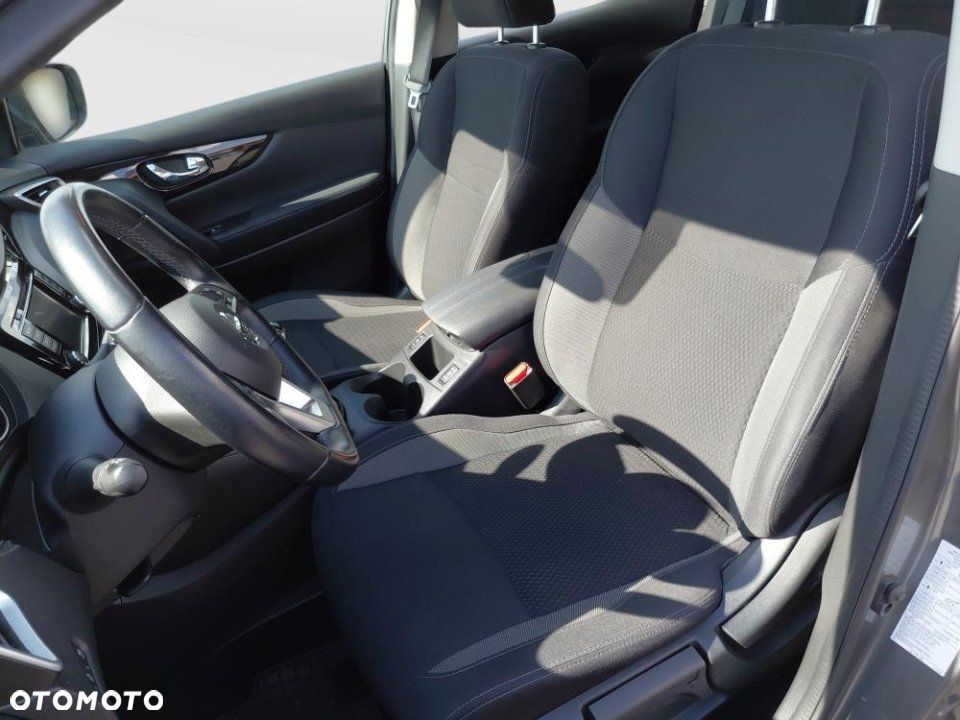 Nissan Qashqai - 2