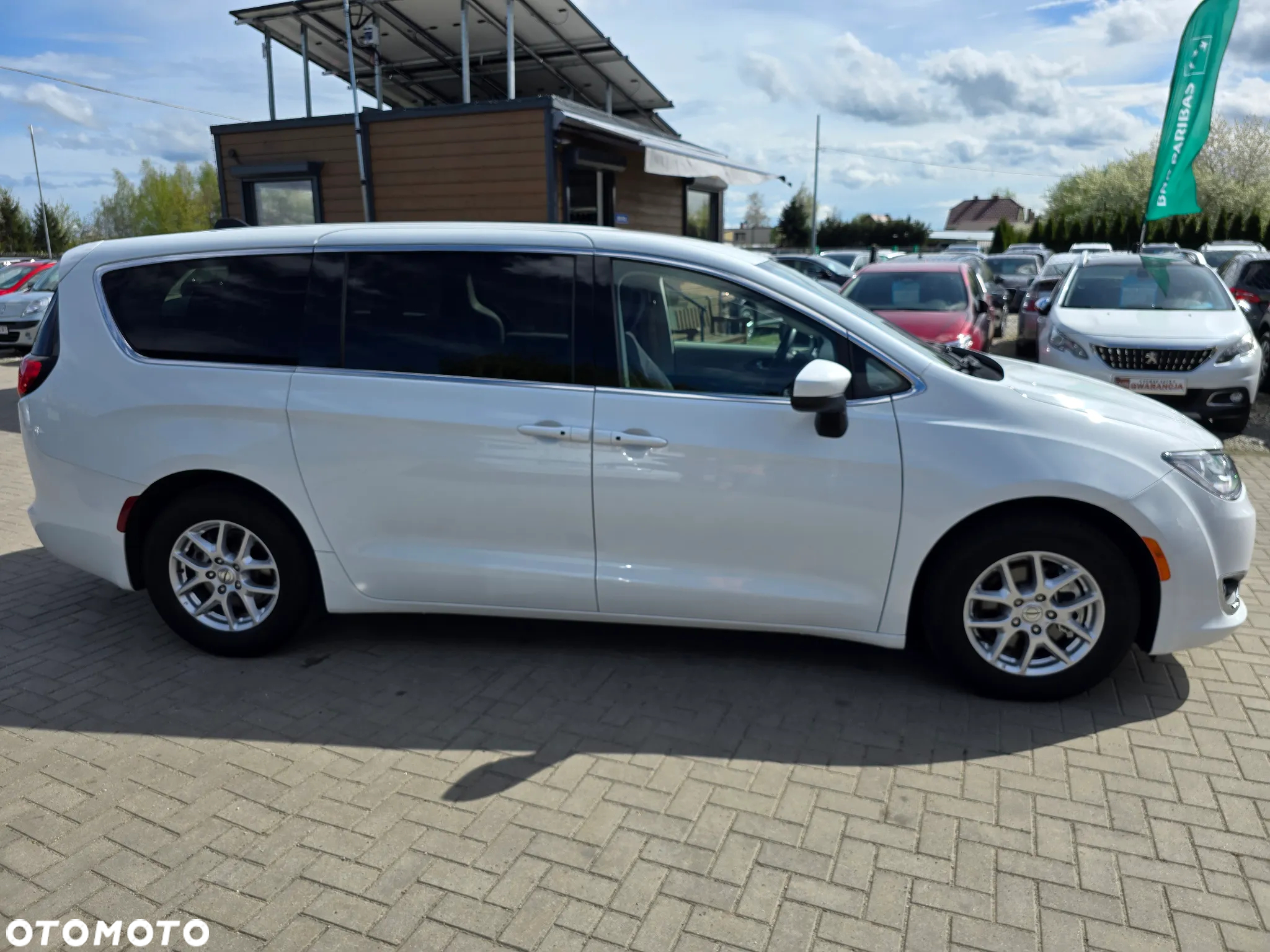 Chrysler Pacifica - 6