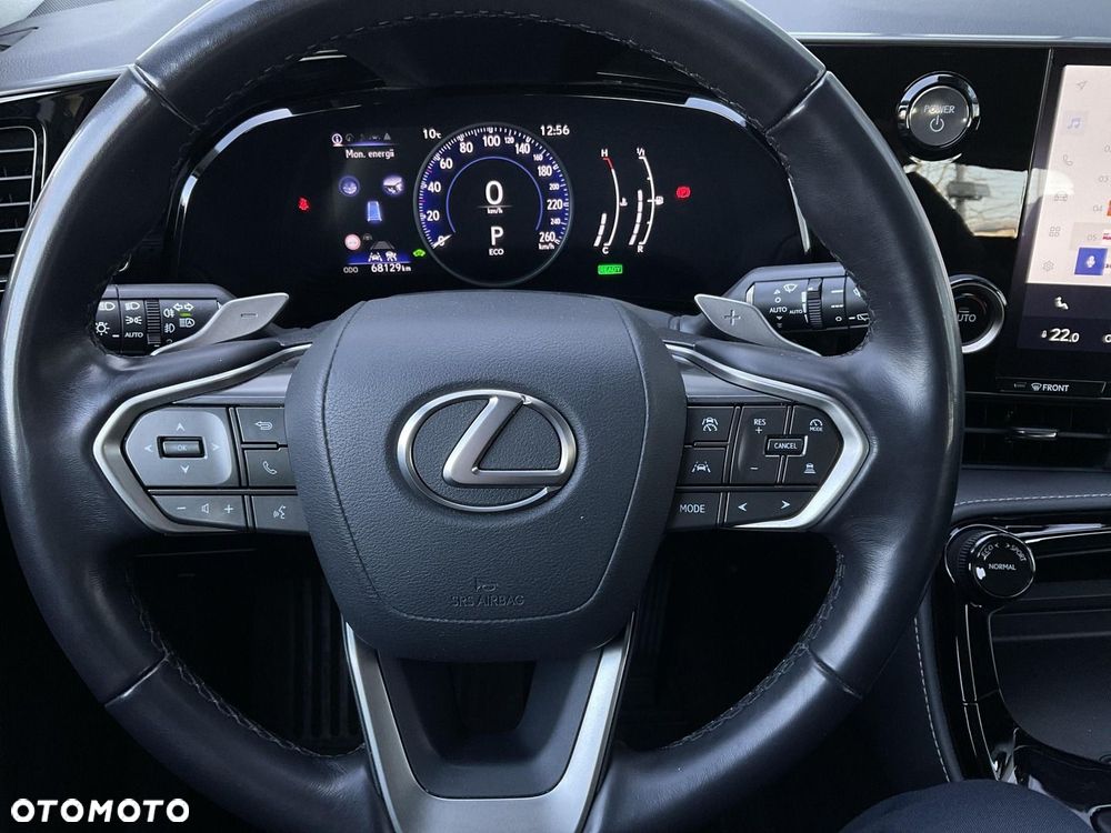 Lexus NX 350h Business AWD - 18