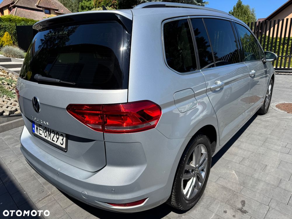 Volkswagen Touran - 28