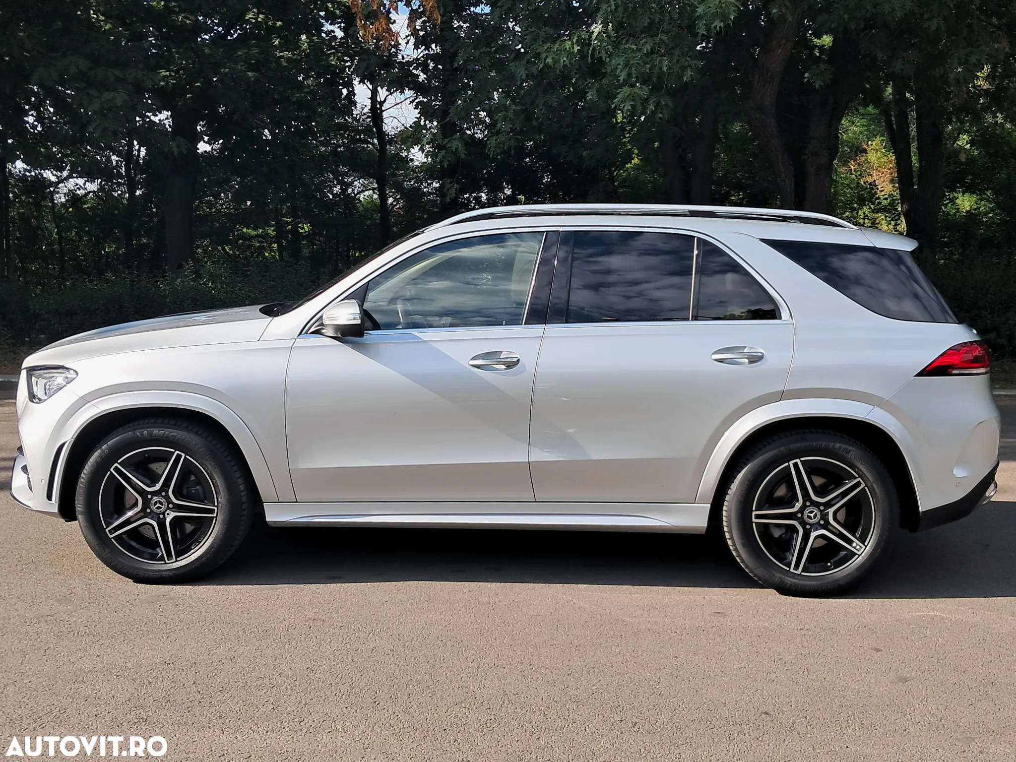 Mercedes-Benz GLE 350 d 4Matic 9G-TRONIC AMG Line - 13
