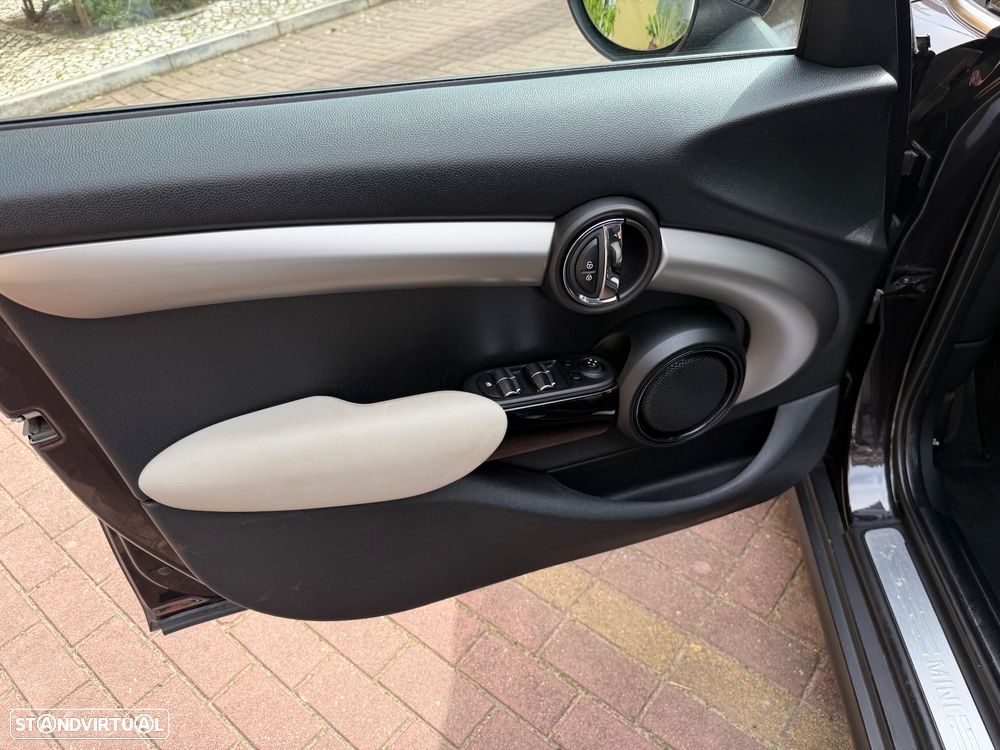 MINI 5 Portas Cooper D - 34