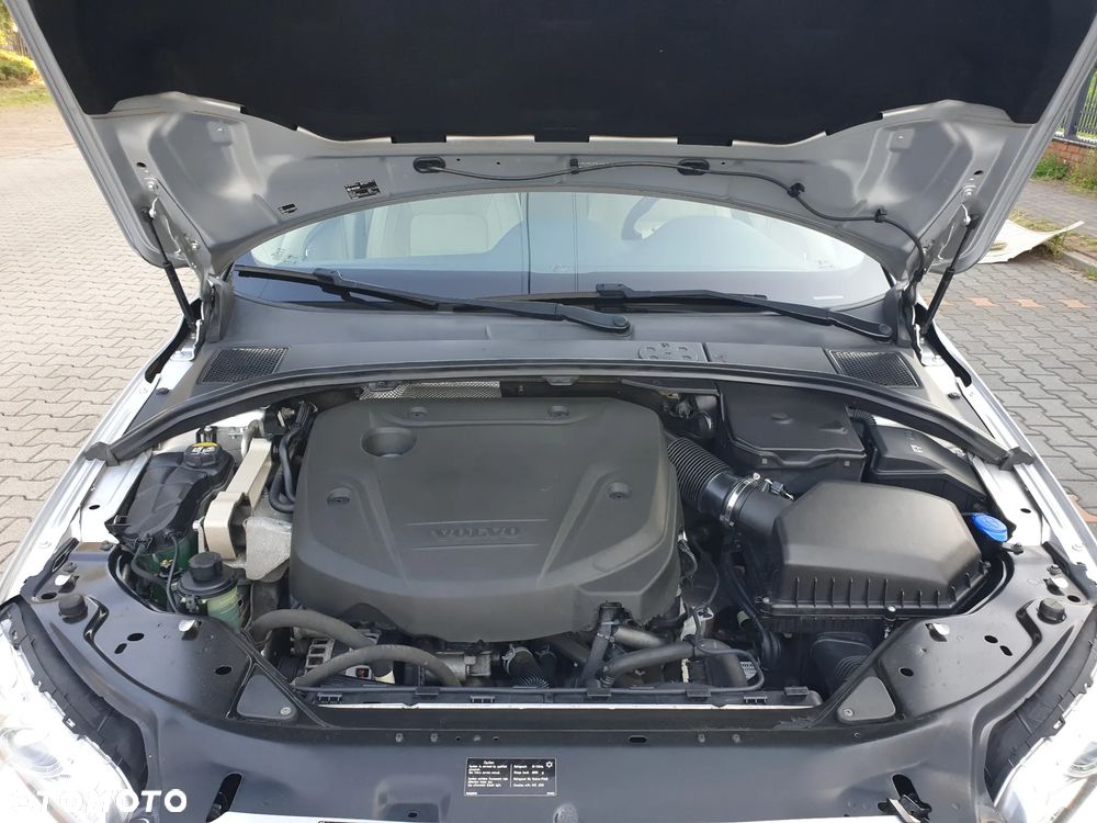 Volvo V70 D4 Geartronic Summum - 20