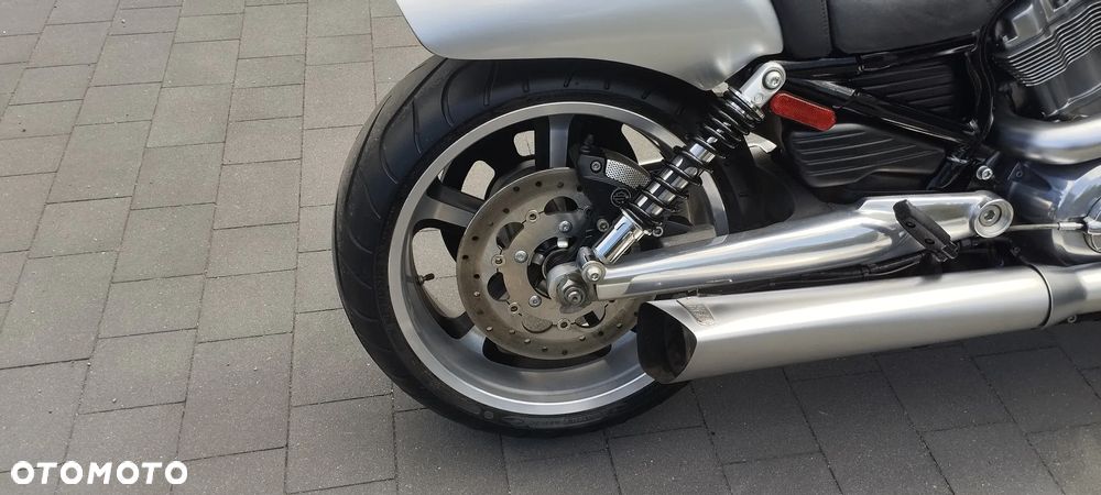 Harley-Davidson V-Rod Muscle - 26