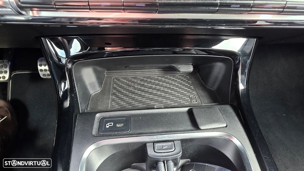 Mercedes-Benz A 200 d Advanced AMG Line - 23