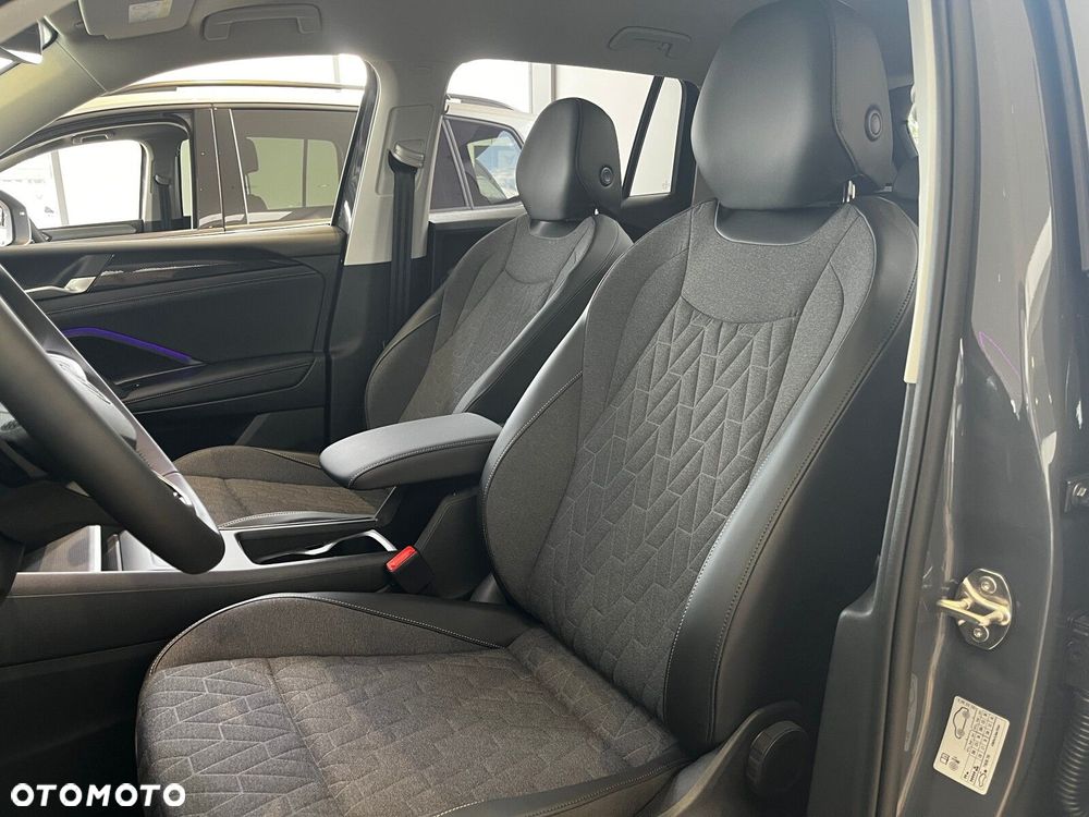 Volkswagen Tiguan - 9