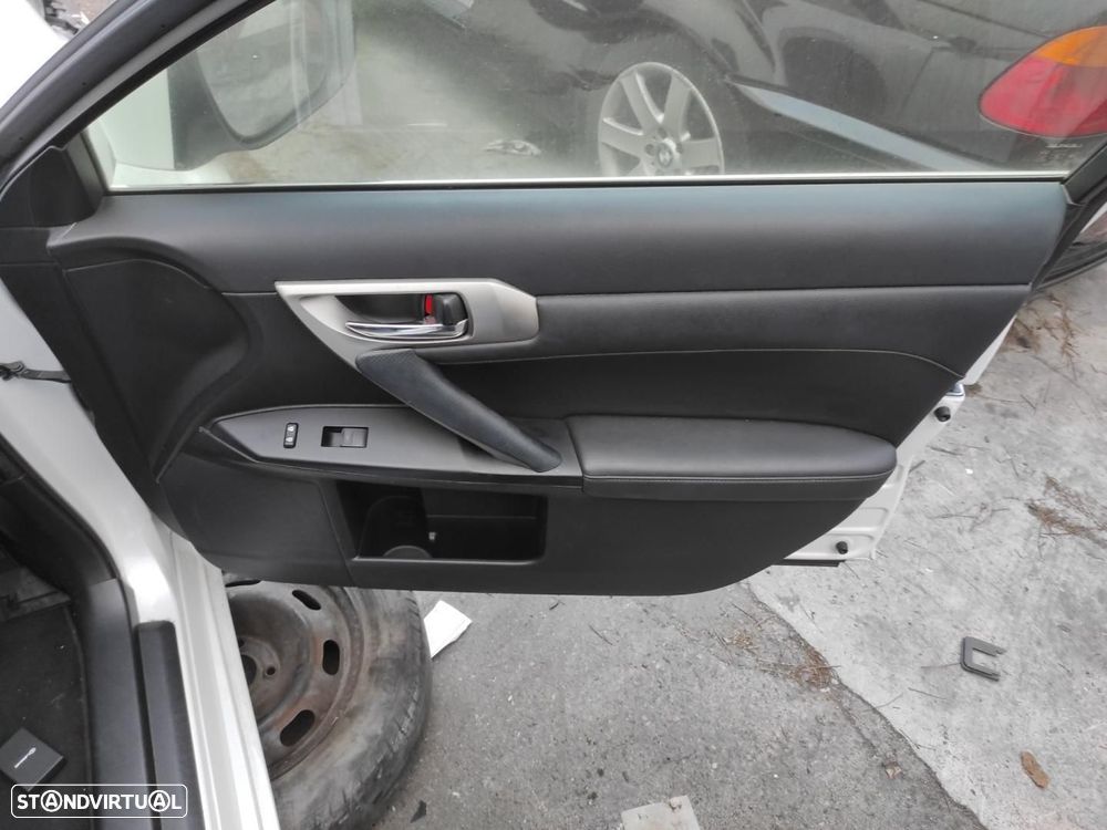 FORRA DA PORTA FRENTE DIREITA LEXUS CT ZWA10 - 1