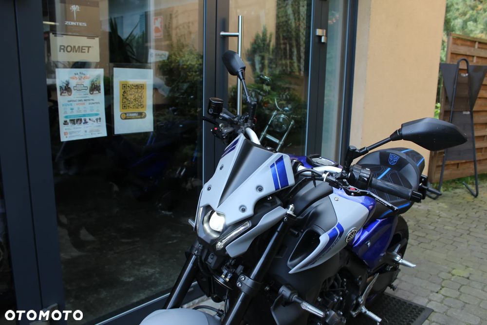 Yamaha MT - 8