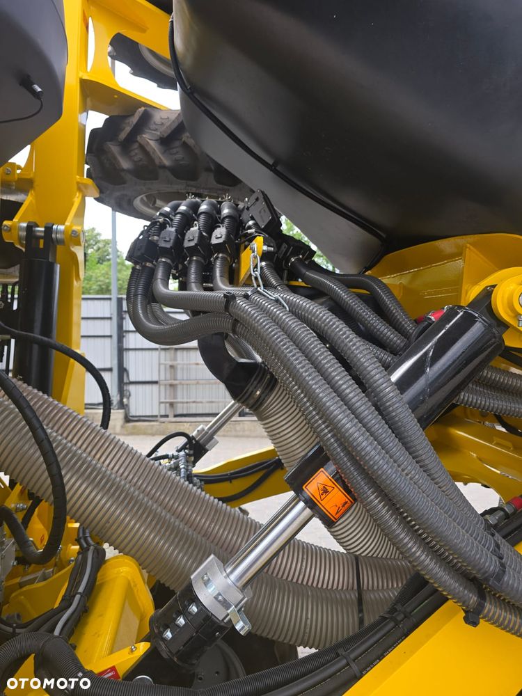 BEDNAR MATADOR MO 6000 STRIP-TILL Nowy Gwarancja Focus - 27