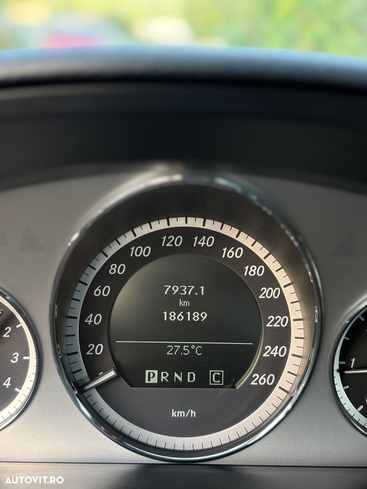 Mercedes-Benz E - 8