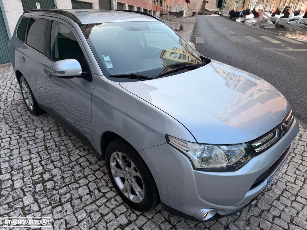 Mitsubishi Outlander 2.2 DI-D Intense - 25