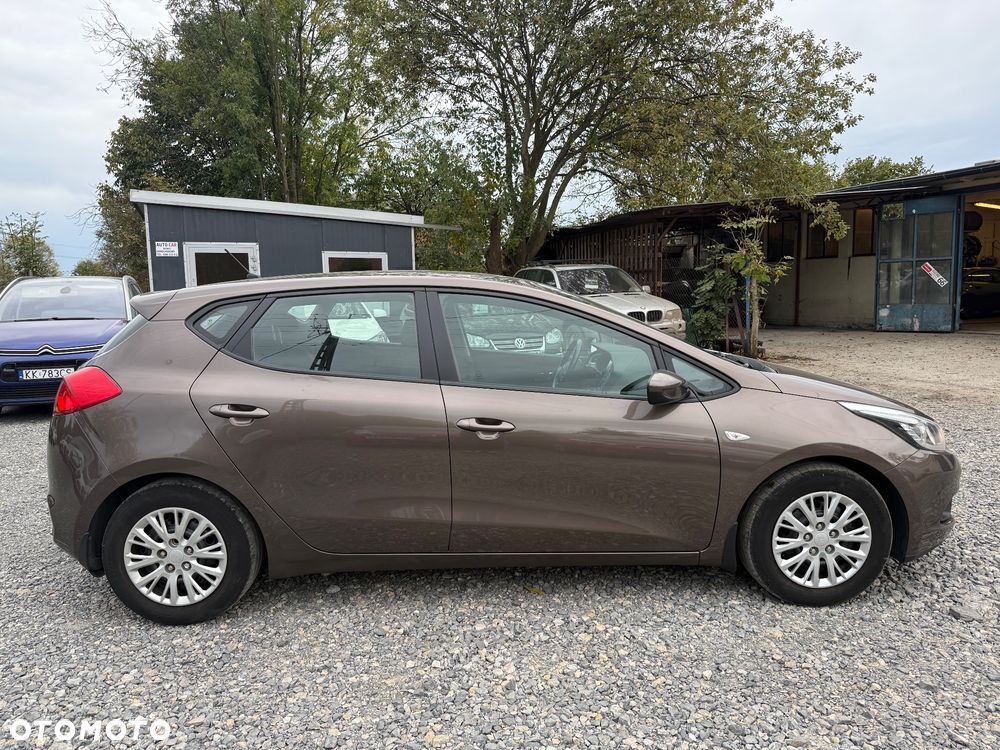 Kia Ceed 1.4 M - 10