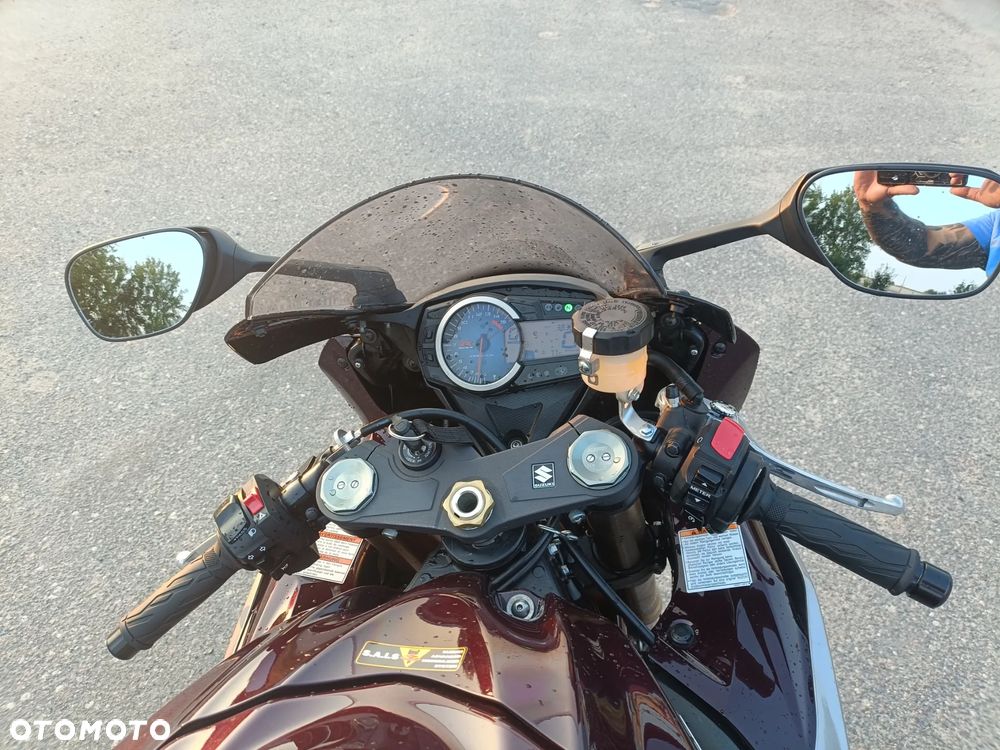 Suzuki GSX-R - 10
