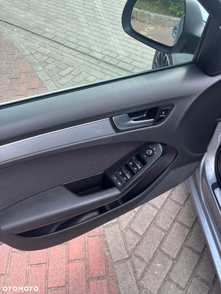 Audi A4 Avant 2.0 TDI DPF Ambiente - 8