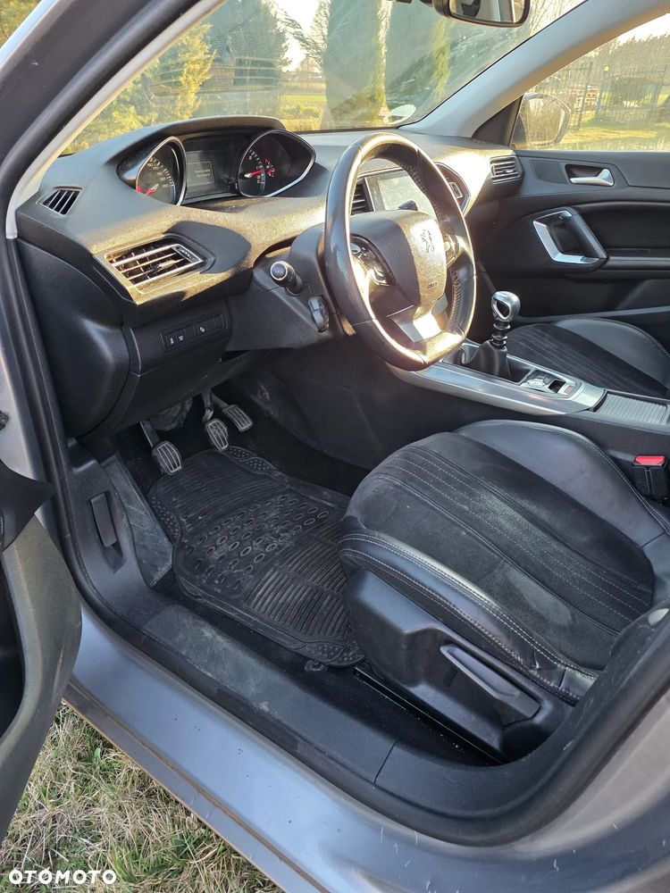 Peugeot 308 e-HDi 115 Stop & Start Allure - 11