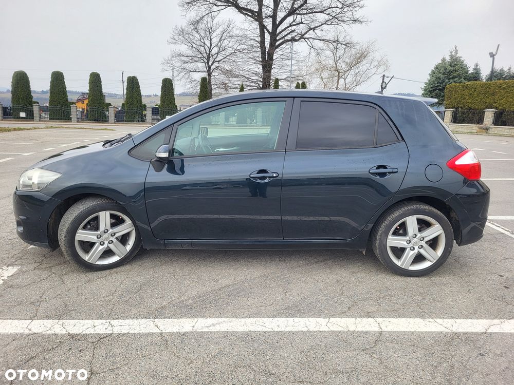 Toyota Auris 2.0 D-4D Prestige - 2