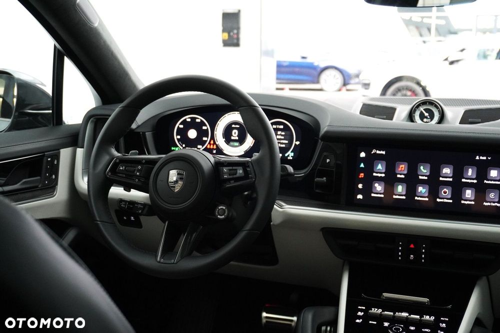 Porsche Cayenne - 8