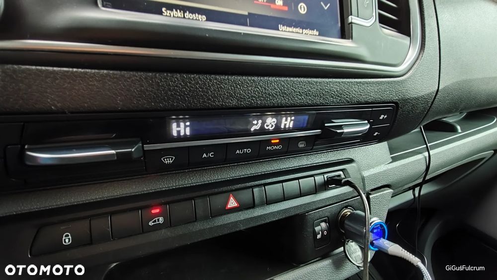 Opel Vivaro C - 9